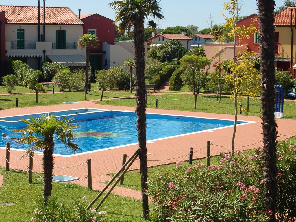 99df3cf5-79b2-492a-a884-98ec44596a7a_c10